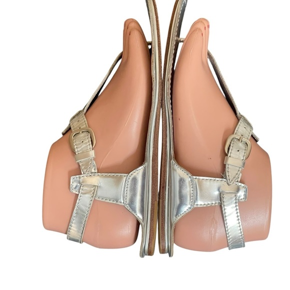 Sigerson Morrison Silver Leather
Ankle Strap Flat Sandal Size 7
Buckle - Picture 6 of 14
